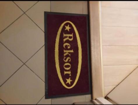 Reksor Apartament *