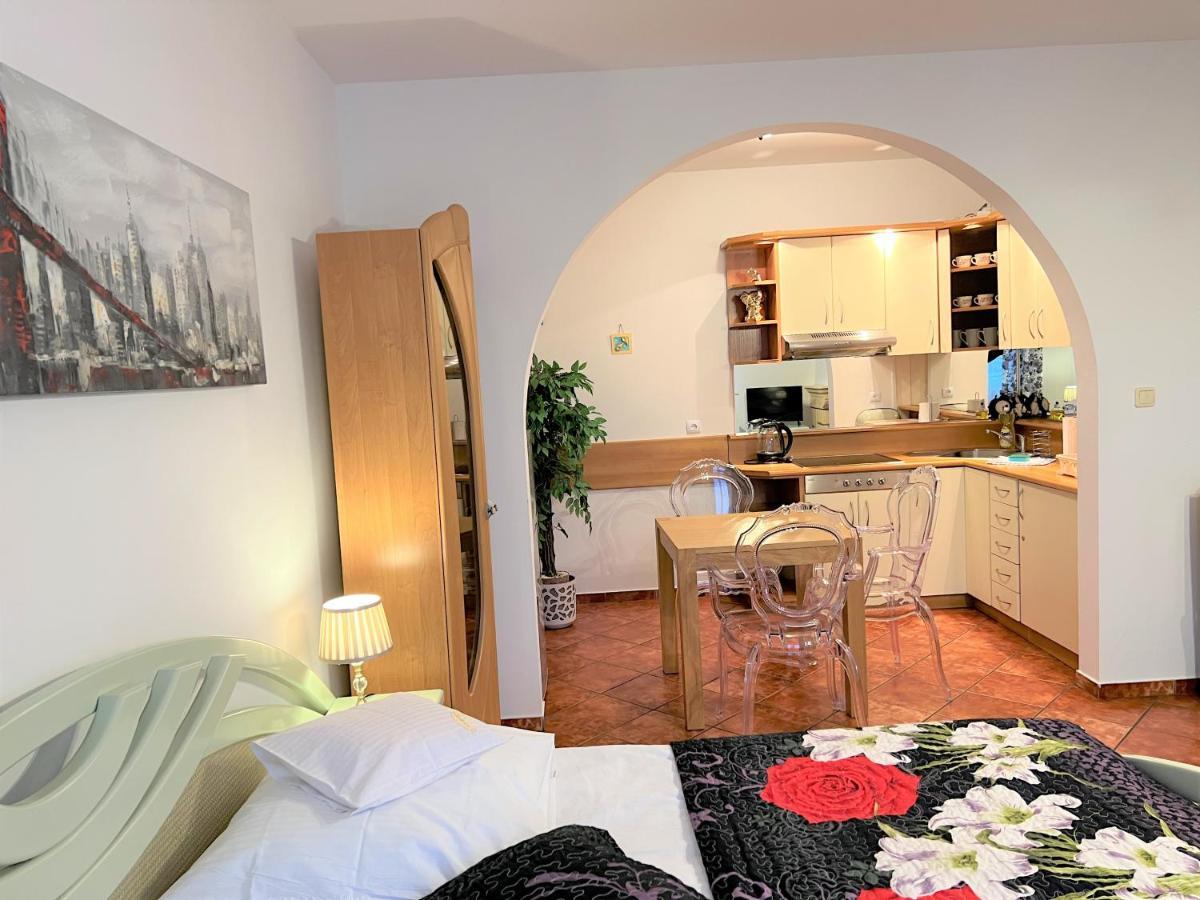 Apartment Reksor *